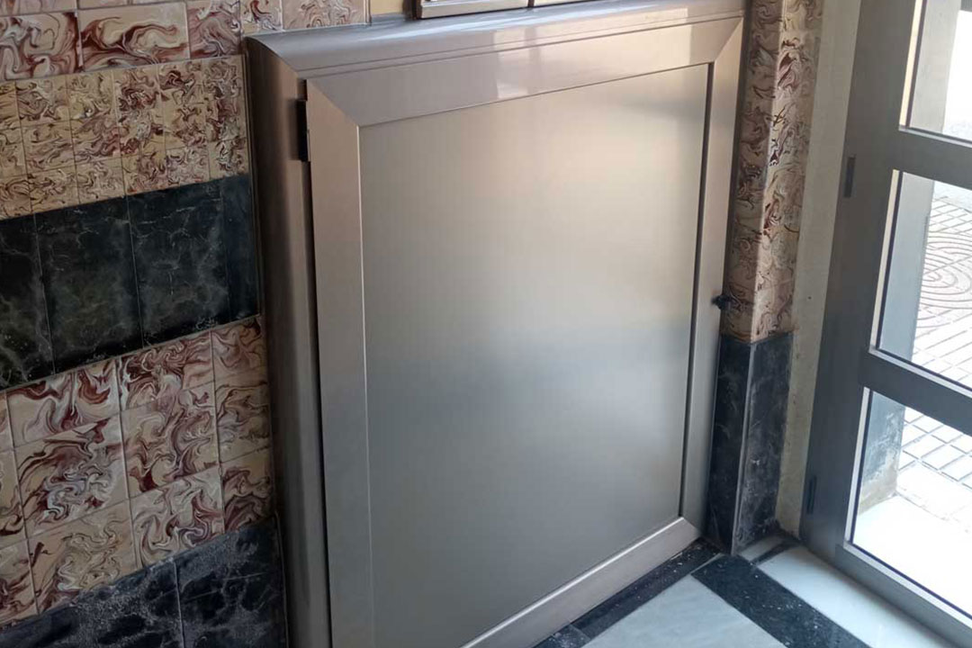 Sobrinos J.Moreno, puerta contadores después