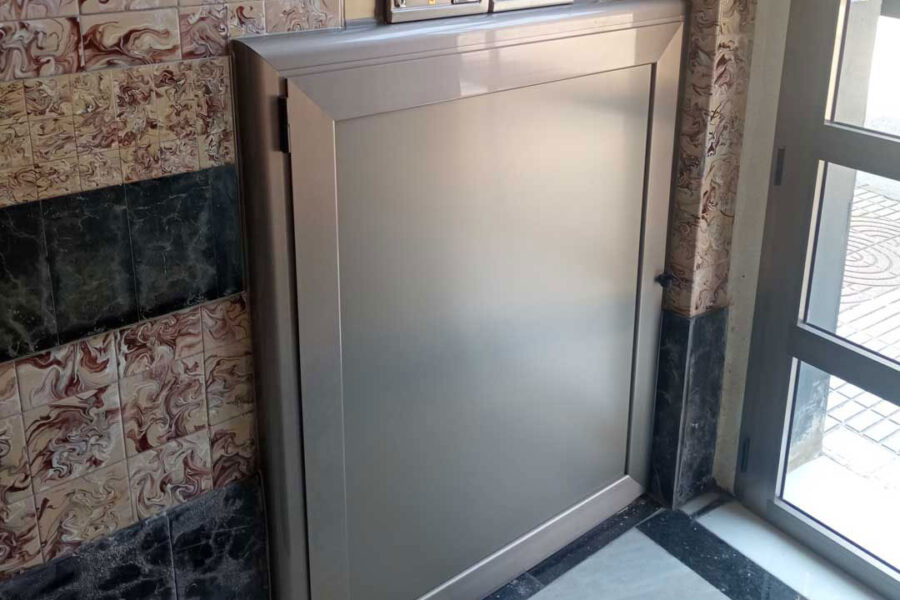 Sobrinos J.Moreno, puerta contadores