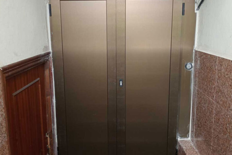 Sobrinos J.Moreno, puerta contadores